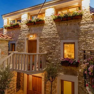 Pensión Stone House Luxury, Split