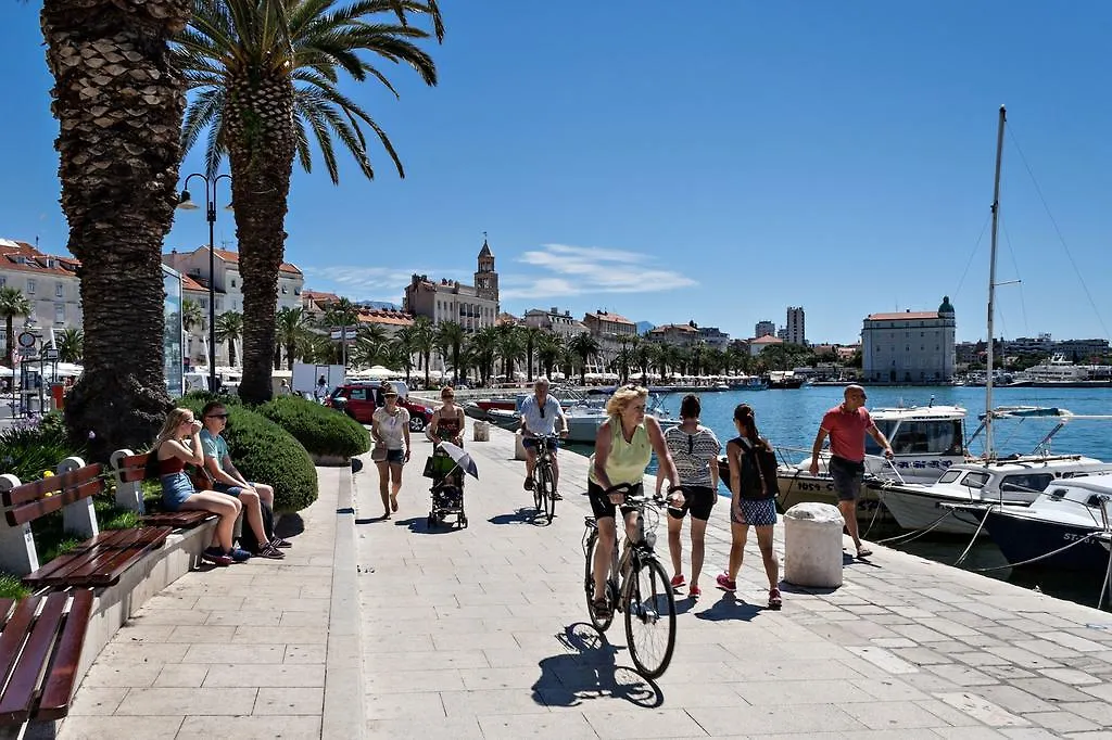 Guest House Babina - Apartments King & Queen Split